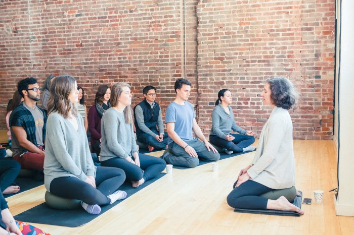 Online mindfulness mindful living courses computer mentorship program course community thursday november